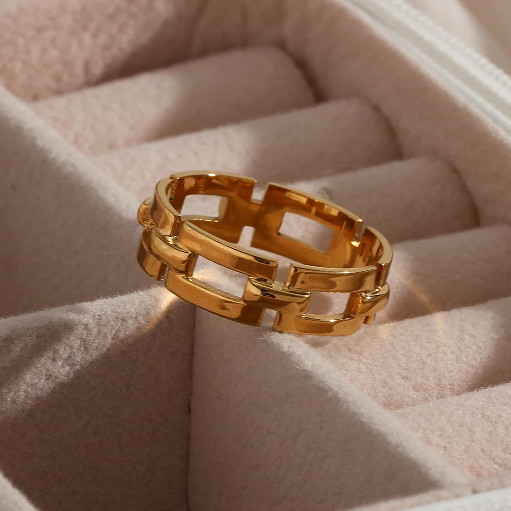 Minimalist Hollow Square Chain Ring