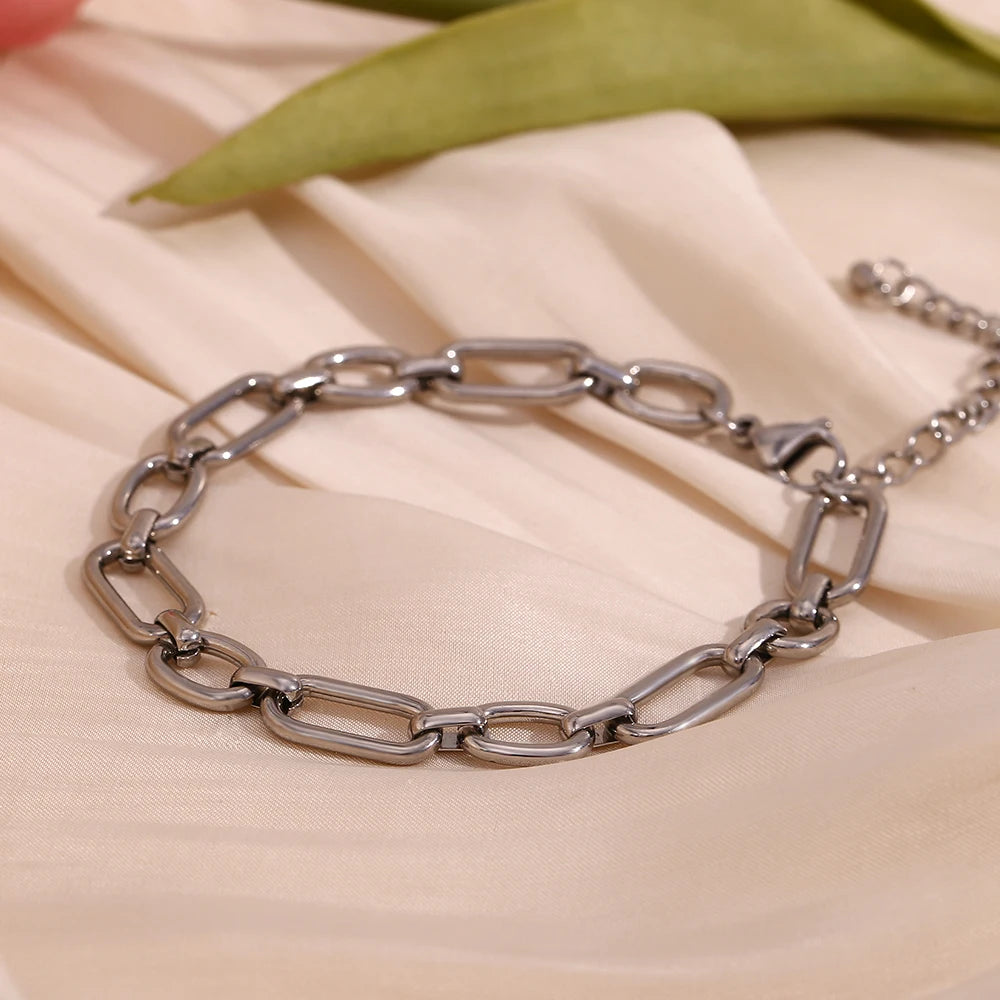 Elegant Silver Geometric Anklet