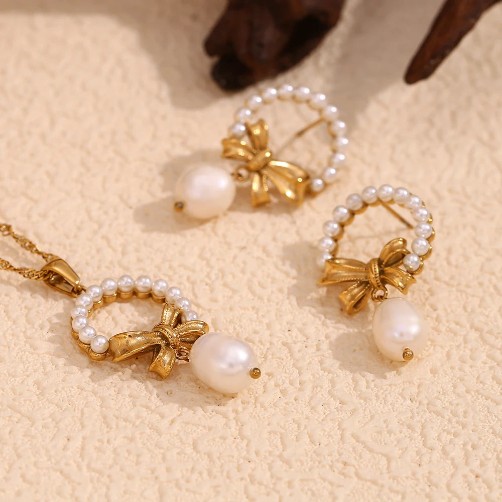 Elegant Pearl Bow Pendant Set