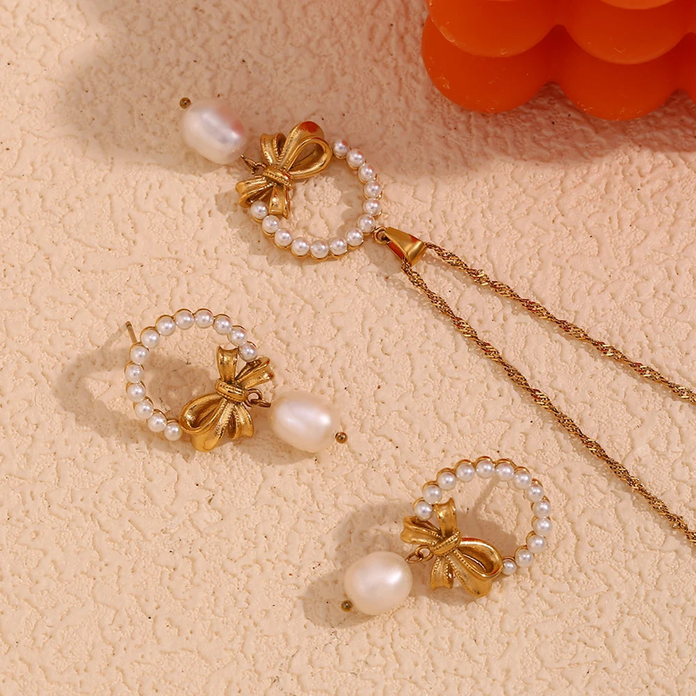 Elegant Pearl Bow Pendant Set