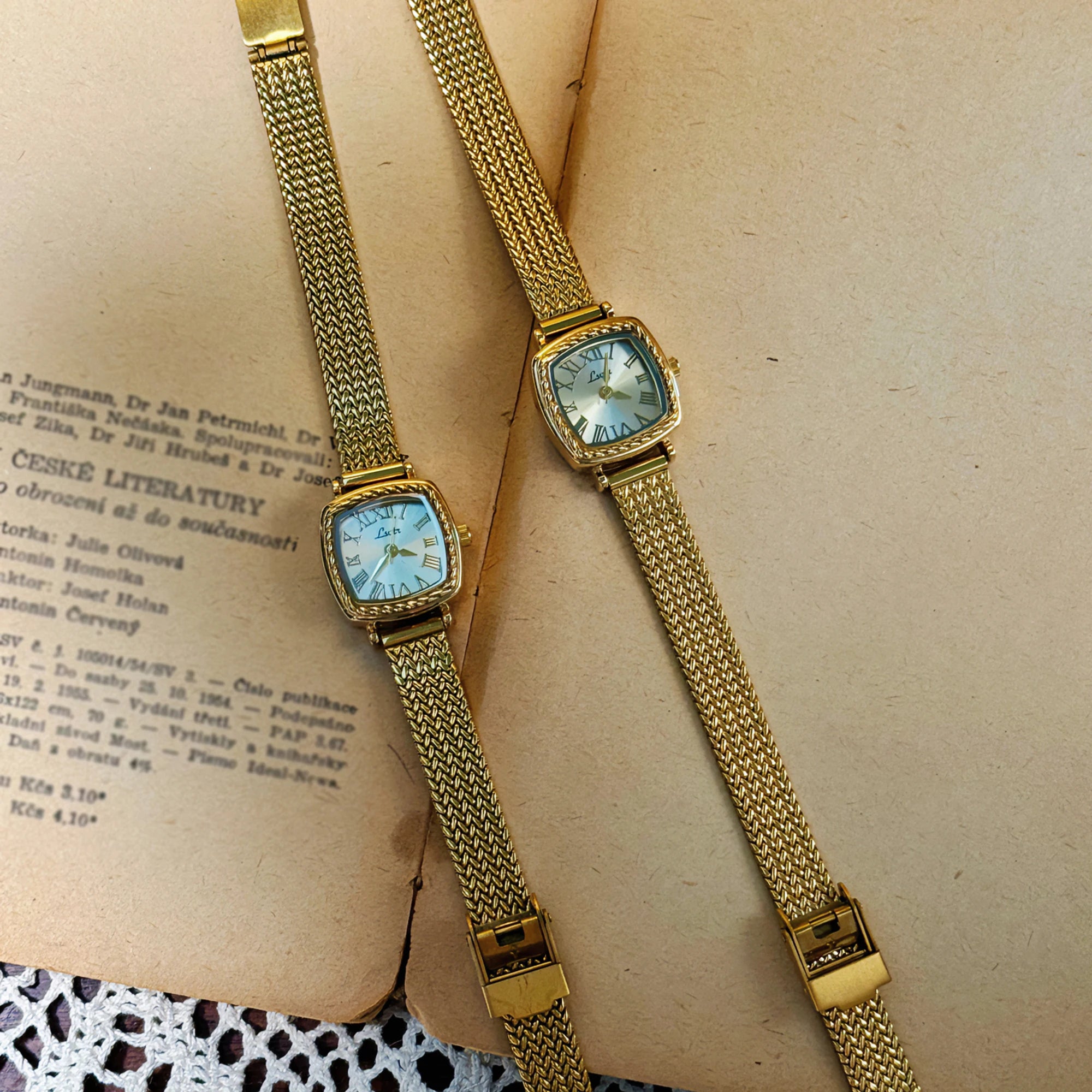 Elegant Women's Wristwatch