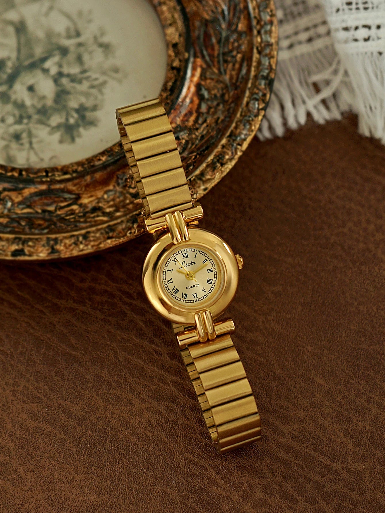 French Retro Gold Quartz Watch